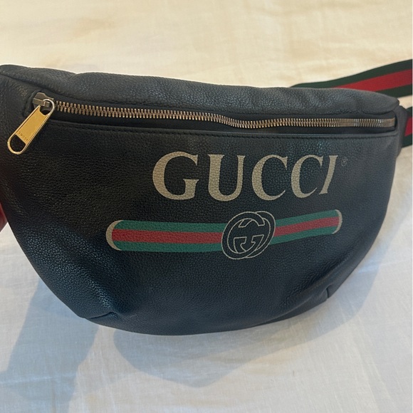 Gucci Logo Belt Bag/Fanny Pack - Picture 3 of 8